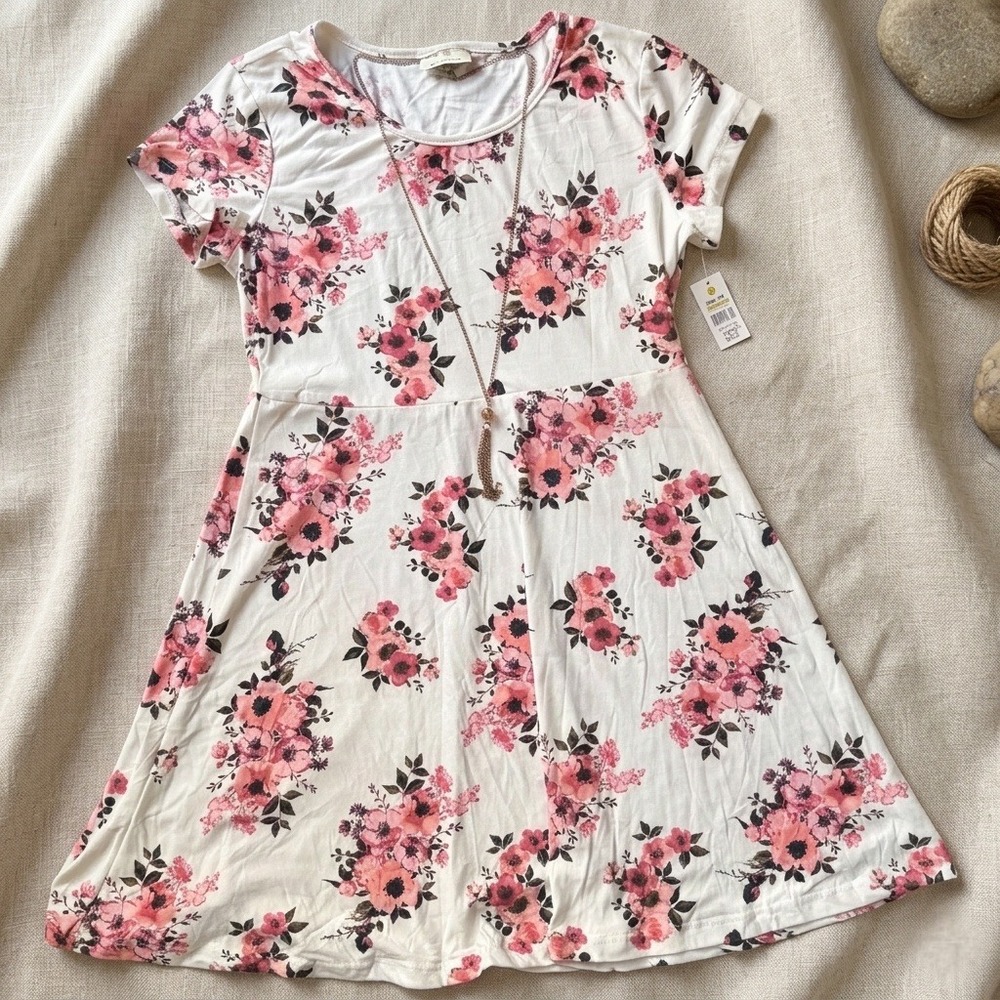 Bobbie Brooks Floral Fit and Flare Dress Cream Pink Short Sleeve Size M NWT